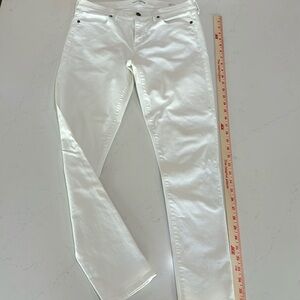 Banana Republic white denim jeans – size 28 long skinny ankle